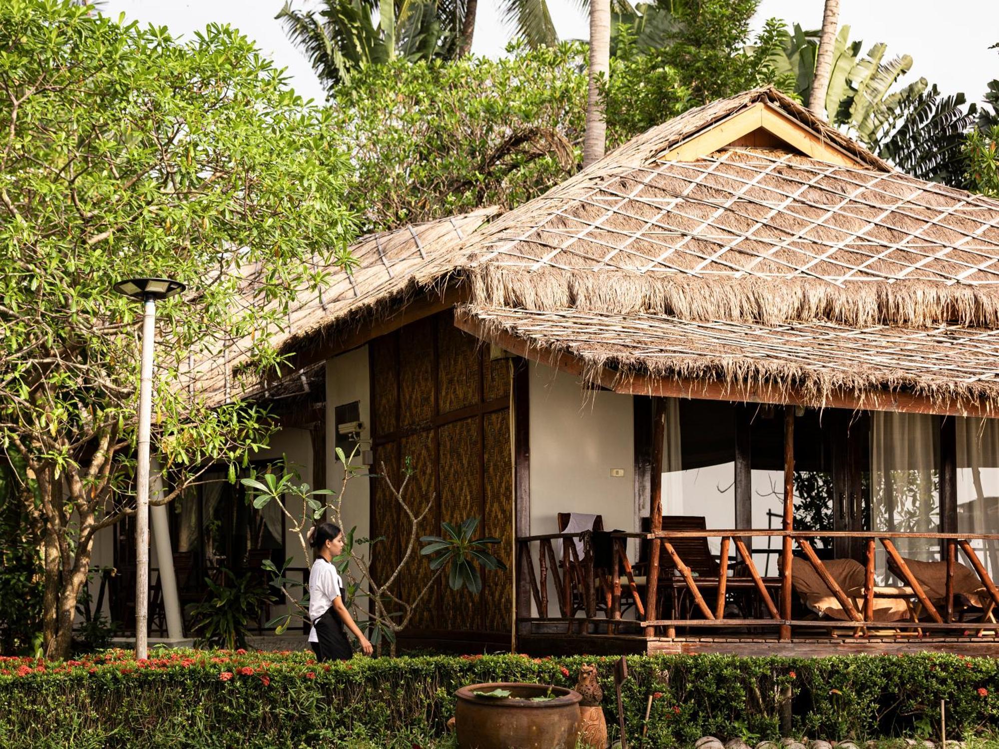 Lipa Lodge Beach Resort Lipa Noi Exterior foto